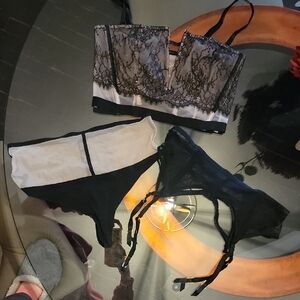 Victotoria Secret Black Lace Lingerie Set